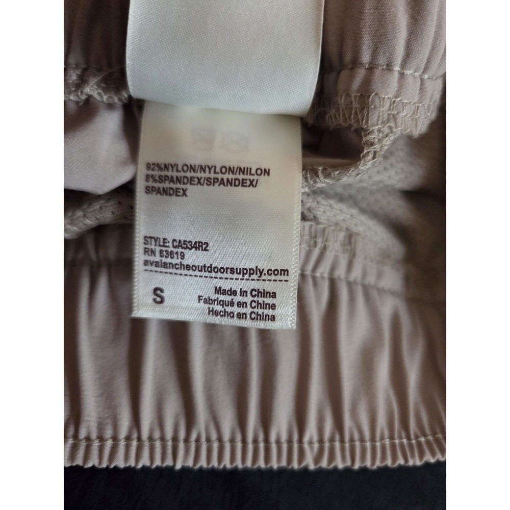 Avalance Beige Hiking Shorts Women's Mid Rise Pull On S NWT CA534R2 - Picture 8 of 10